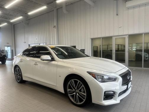 2015 INFINITI Q50 Sport
