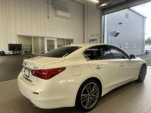 2015 INFINITI Q50 Sport