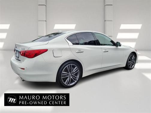 2015 INFINITI Q50 Sport
