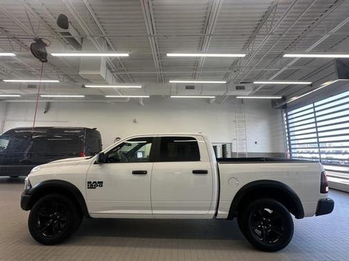 2024 RAM 1500 Classic Warlock Crew Cab 4x4 5'7' Box