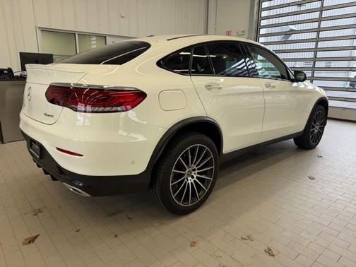 2023 Mercedes-Benz GLC 300 
