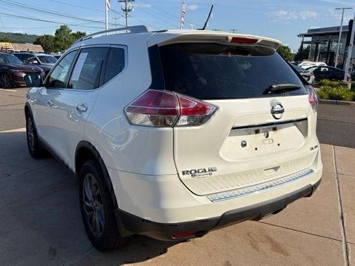 Pearl White 2016 Nissan Rogue SL