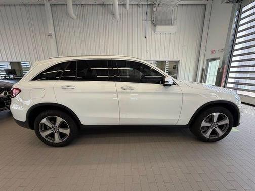 White 2022 Mercedes-Benz GLC 300 Base 4MATIC