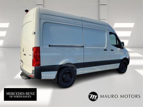 2025 Mercedes-Benz Sprinter 2500 Standard Roof