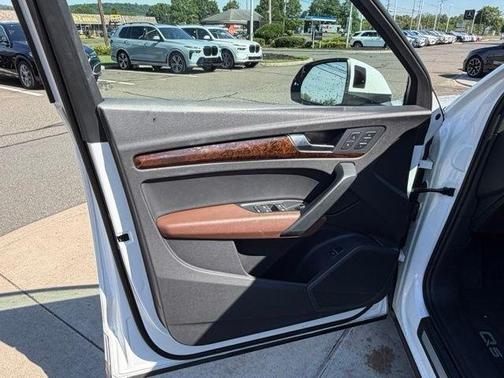 Ibis White 2018 Audi Q5 2.0T Premium Plus