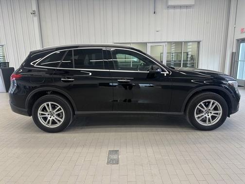 2025 Mercedes-Benz GLC 300 Base