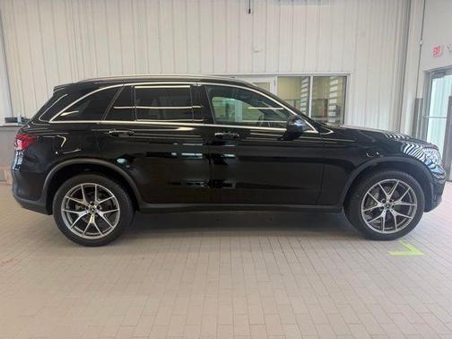 Black 2022 Mercedes-Benz GLC 300 Base 4MATIC