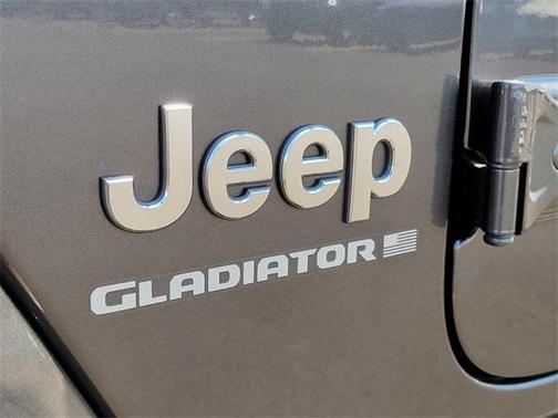 2023 Jeep Gladiator Overland