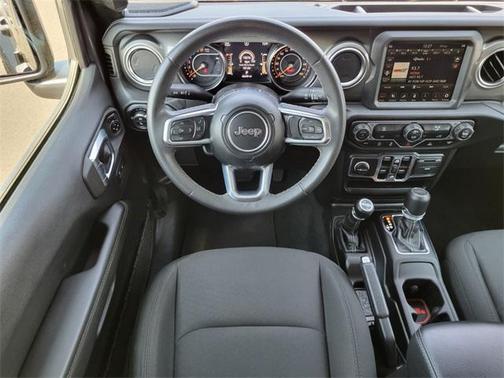 2023 Jeep Gladiator Overland