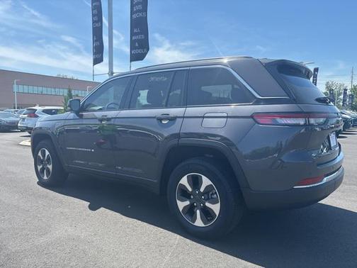 2023 Jeep Grand Cherokee 4xe Base