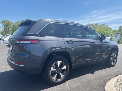 2023 Jeep Grand Cherokee 4xe Base