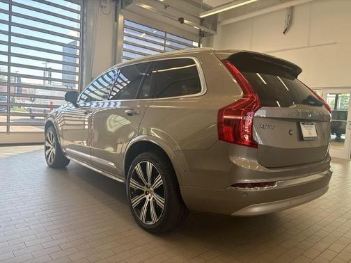 2022 Volvo XC90 T6 Inscription