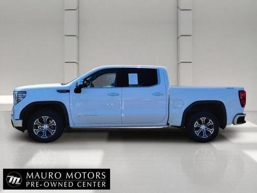 White 2025 GMC Sierra 1500 SLT