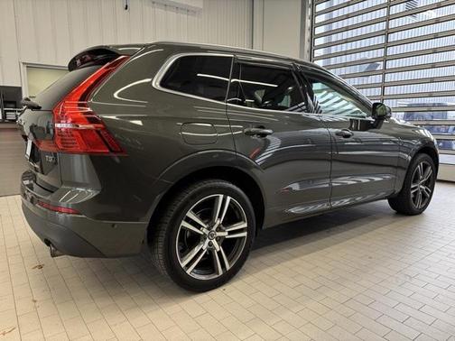 2018 Volvo XC60 T5 Momentum