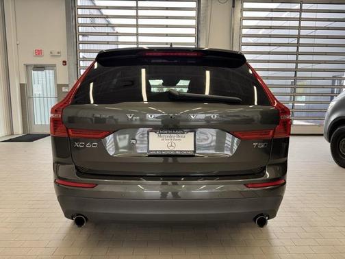 2018 Volvo XC60 T5 Momentum