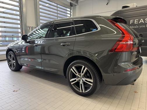 2018 Volvo XC60 T5 Momentum