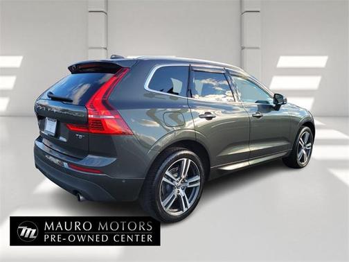 2018 Volvo XC60 T5 Momentum