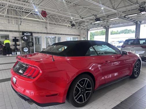 2022 Ford Mustang EcoBoost Premium