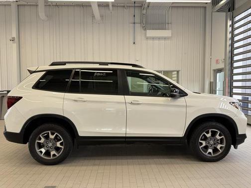 2022 Honda Passport AWD TrailSport