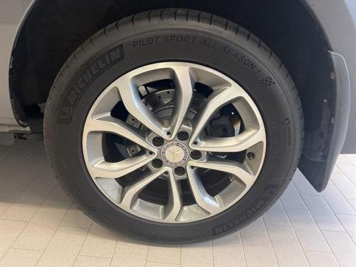 2021 Mercedes-Benz Metris Base