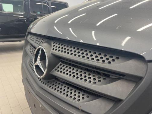2021 Mercedes-Benz Metris Base