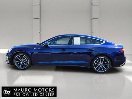Navarra Blue Metallic 2024 Audi A5 Sportback 45 S line quattro Premium