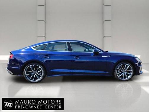 Navarra Blue Metallic 2024 Audi A5 Sportback 45 S line quattro Premium