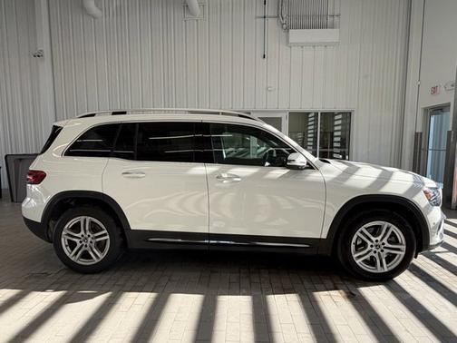 2023 Mercedes-Benz GLB 250 