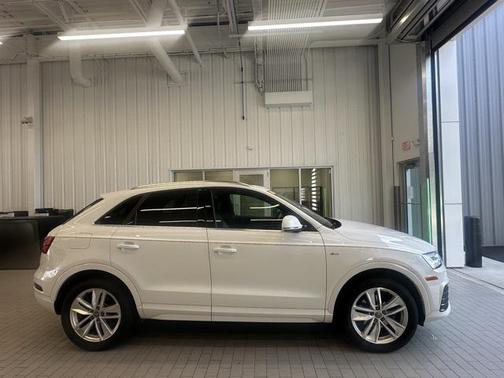 2018 Audi Q3 2.0T Sport Premium