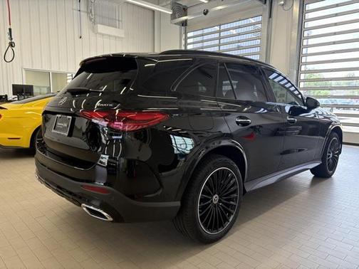 2023 Mercedes-Benz GLC 300 4MATIC