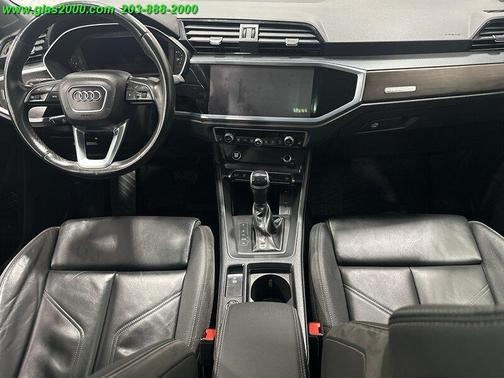 2022 Audi Q3 45 S line Premium
