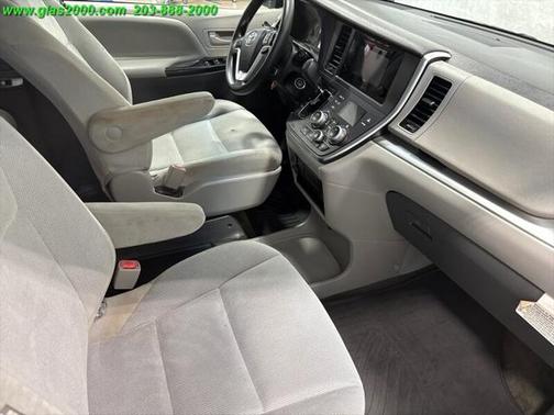 2016 Toyota Sienna L