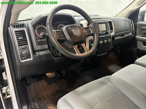 Bright White Clearcoat 2018 RAM 1500 SLT