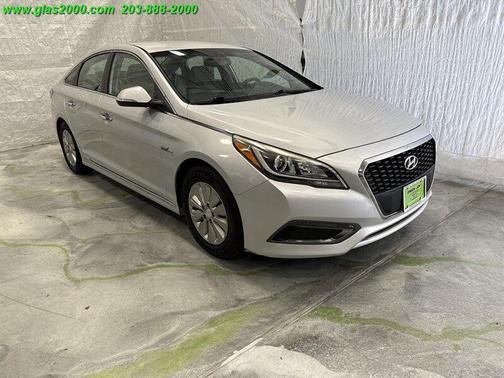 2016 Hyundai SONATA Hybrid SE