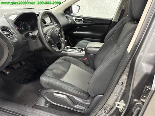 2019 Nissan Pathfinder S