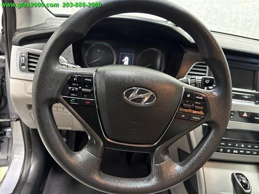 2016 Hyundai SONATA Hybrid SE