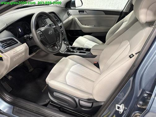 2016 Hyundai SONATA Hybrid SE