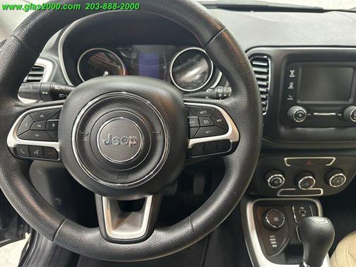 Diamond Black Crystal Pearlcoat 2018 Jeep Compass Sport