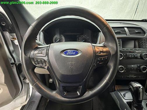 Oxford White 2018 Ford Explorer Base