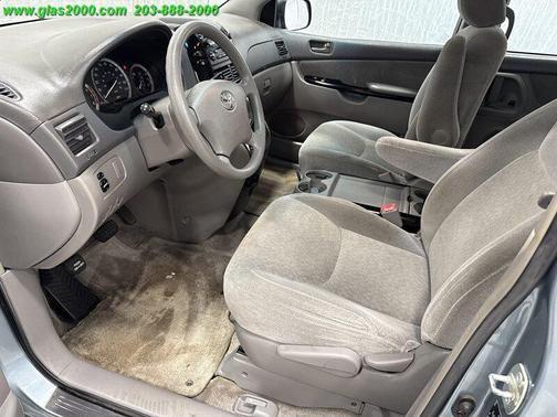 2005 Toyota Sienna CE