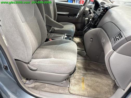 2005 Toyota Sienna CE