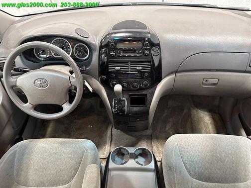 2005 Toyota Sienna CE