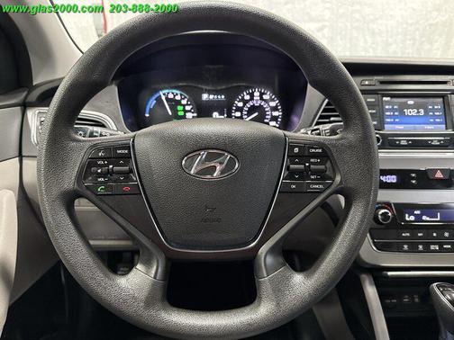 2016 Hyundai SONATA Hybrid SE