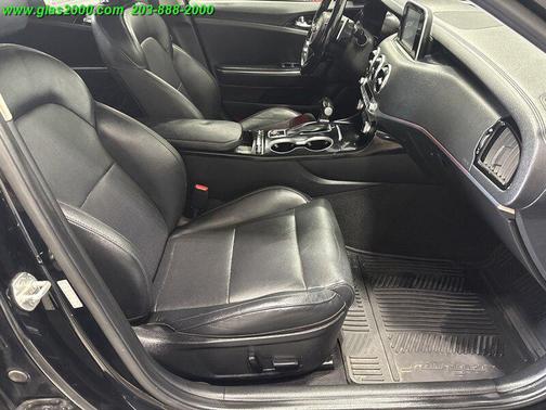 2018 Kia Stinger Base