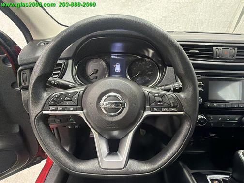 Palatial Ruby 2017 Nissan Rogue Sport S