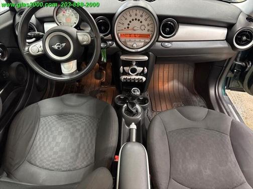 2009 MINI Cooper Clubman Base