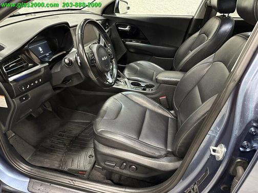 2022 Kia Niro Touring SE