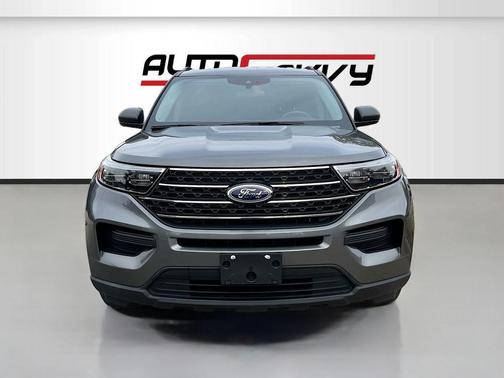 Carbonized Gray Metallic 2023 Ford Explorer XLT
