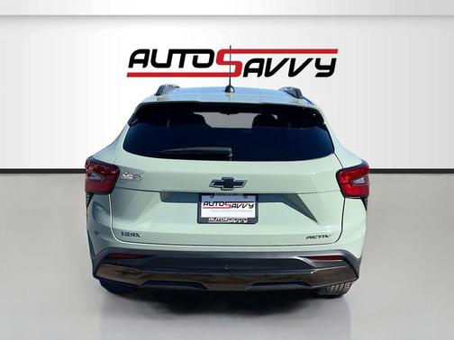 Cacti Green 2025 Chevrolet Trax FWD ACTIV