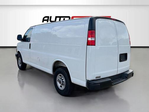 Summit White 2025 Chevrolet Express 2500 Work Van